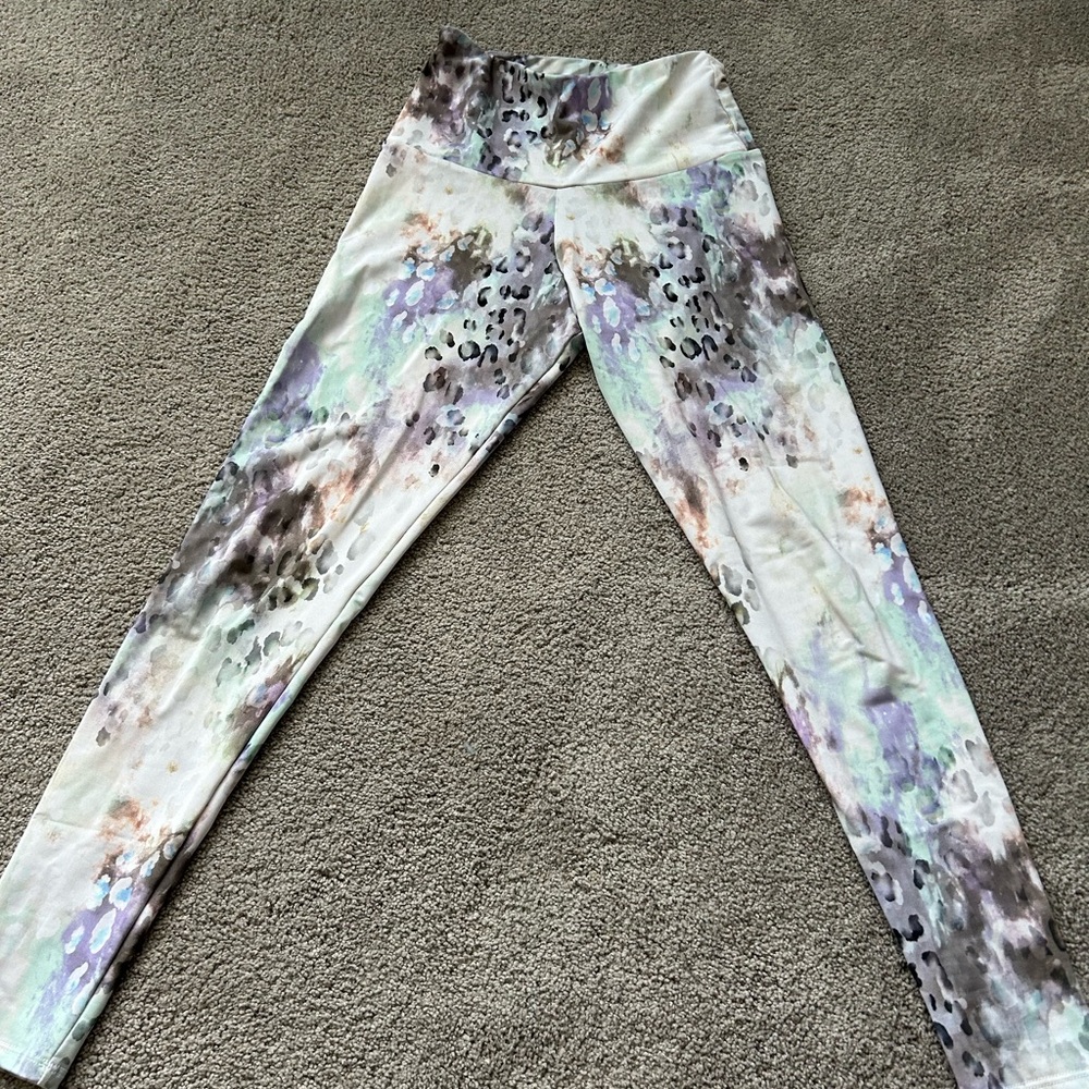 Onzie Women's Multicolor Animal Print Leggings S/M